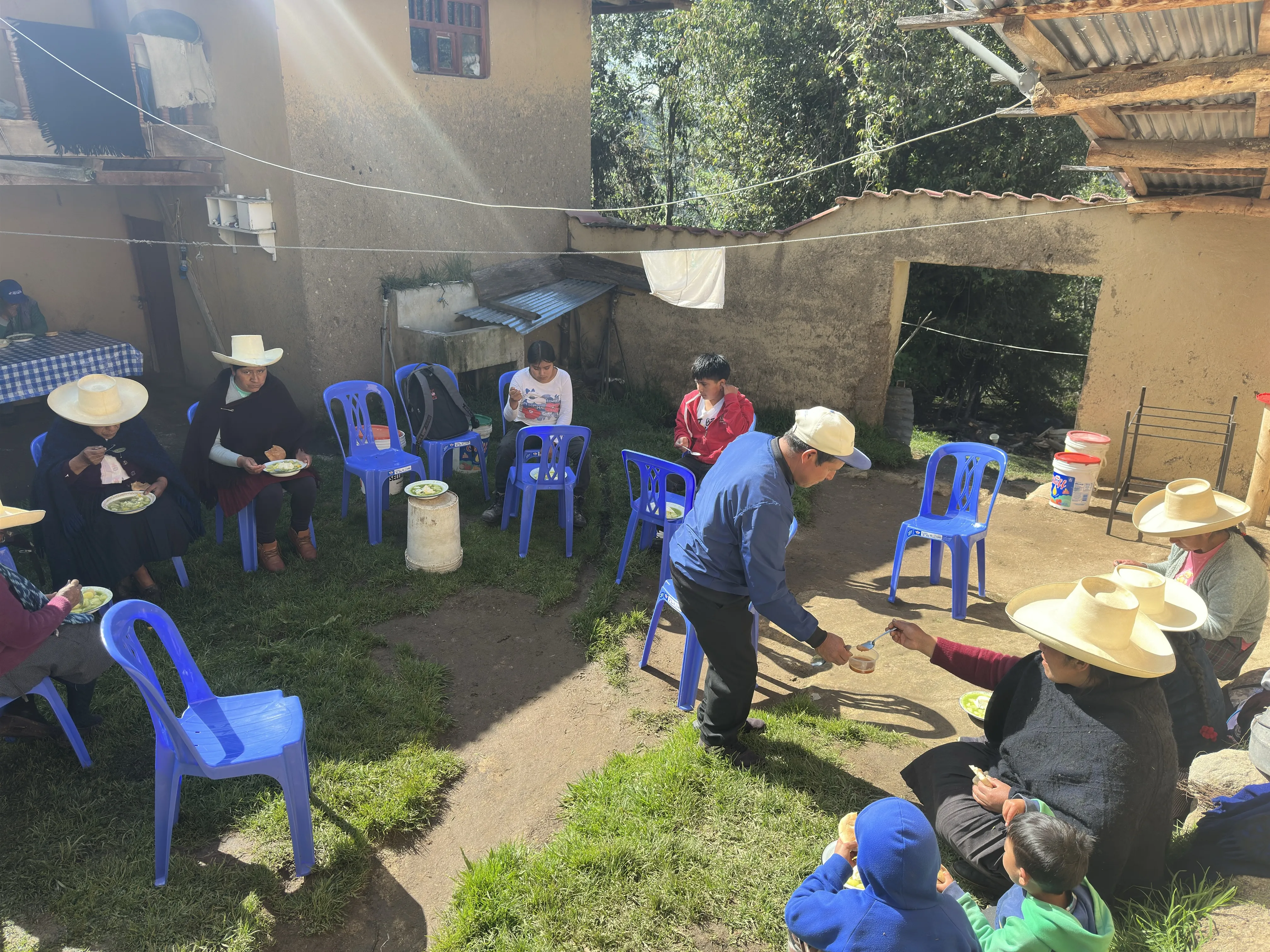 Comunidad de aquí nace en actividad