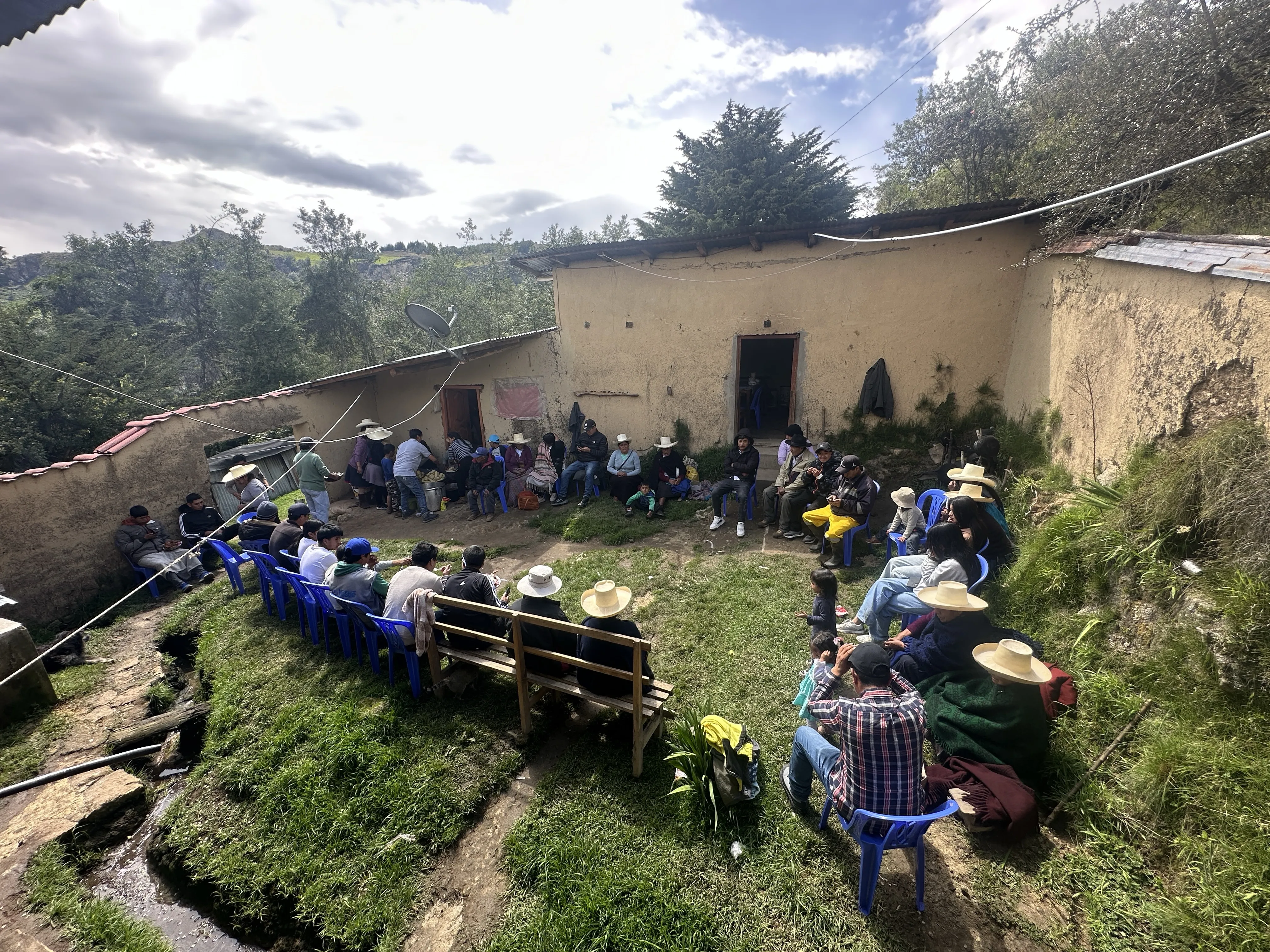 Comunidad de aquí nace en actividad